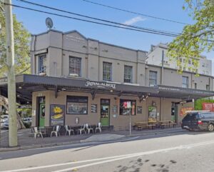 Royal Albert Hotel 300x241